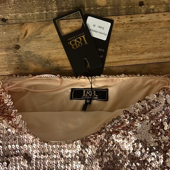 Rose Gold Sequin Crop Top - Picture 4 of 7
